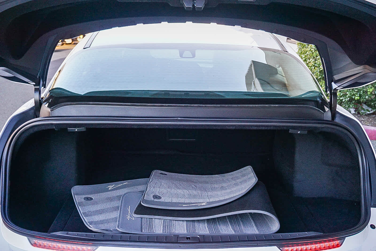 Thumbnail: 2025 Lucid Air - 25