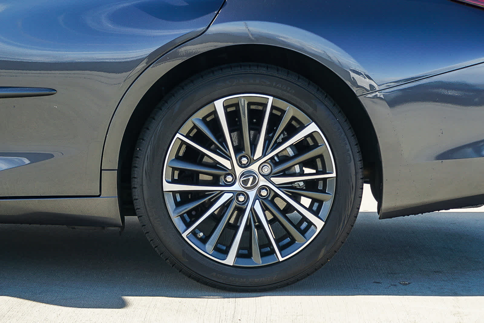 Thumbnail: 2023 Lexus ES - 10