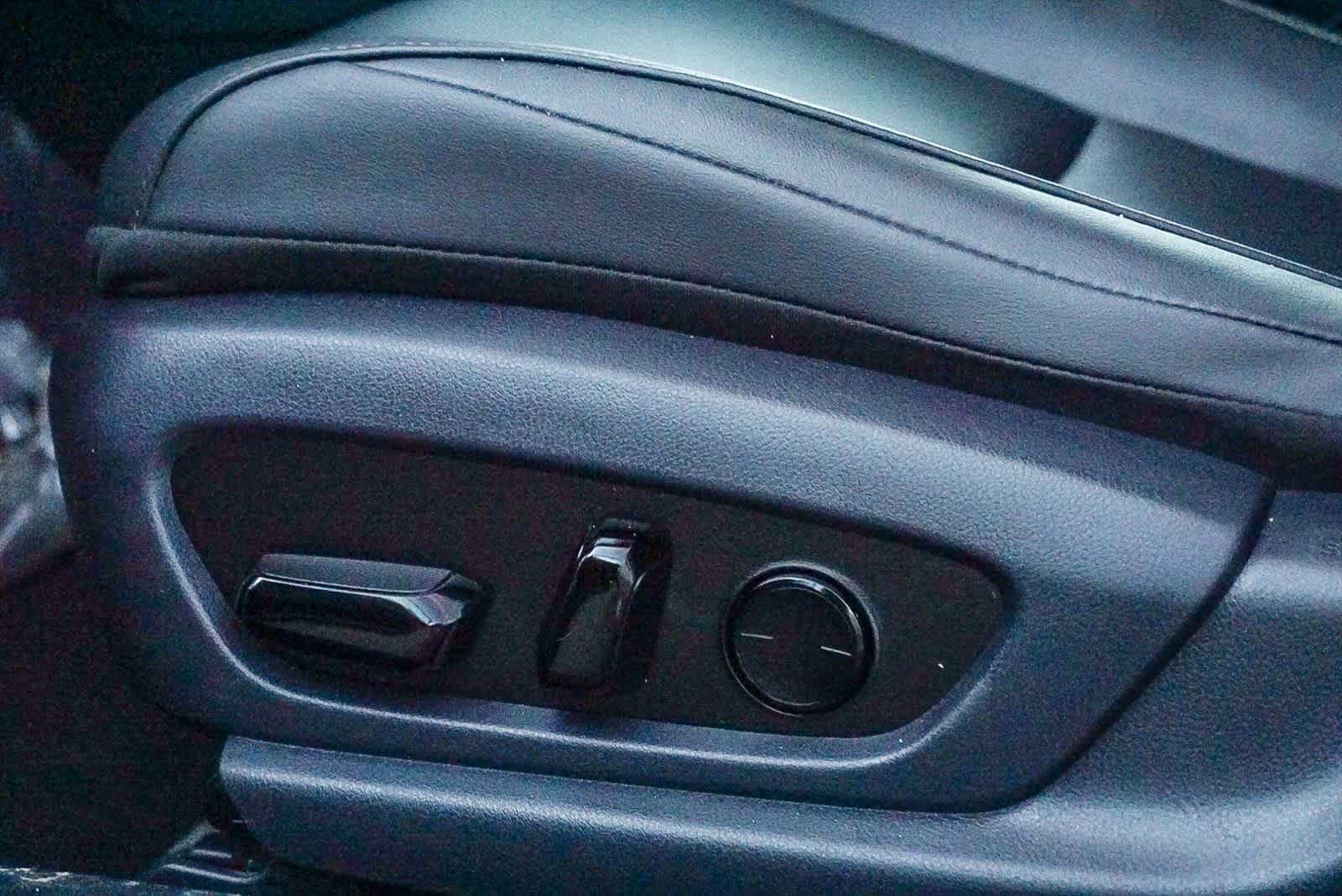 Thumbnail: 2023 Lexus ES - 23