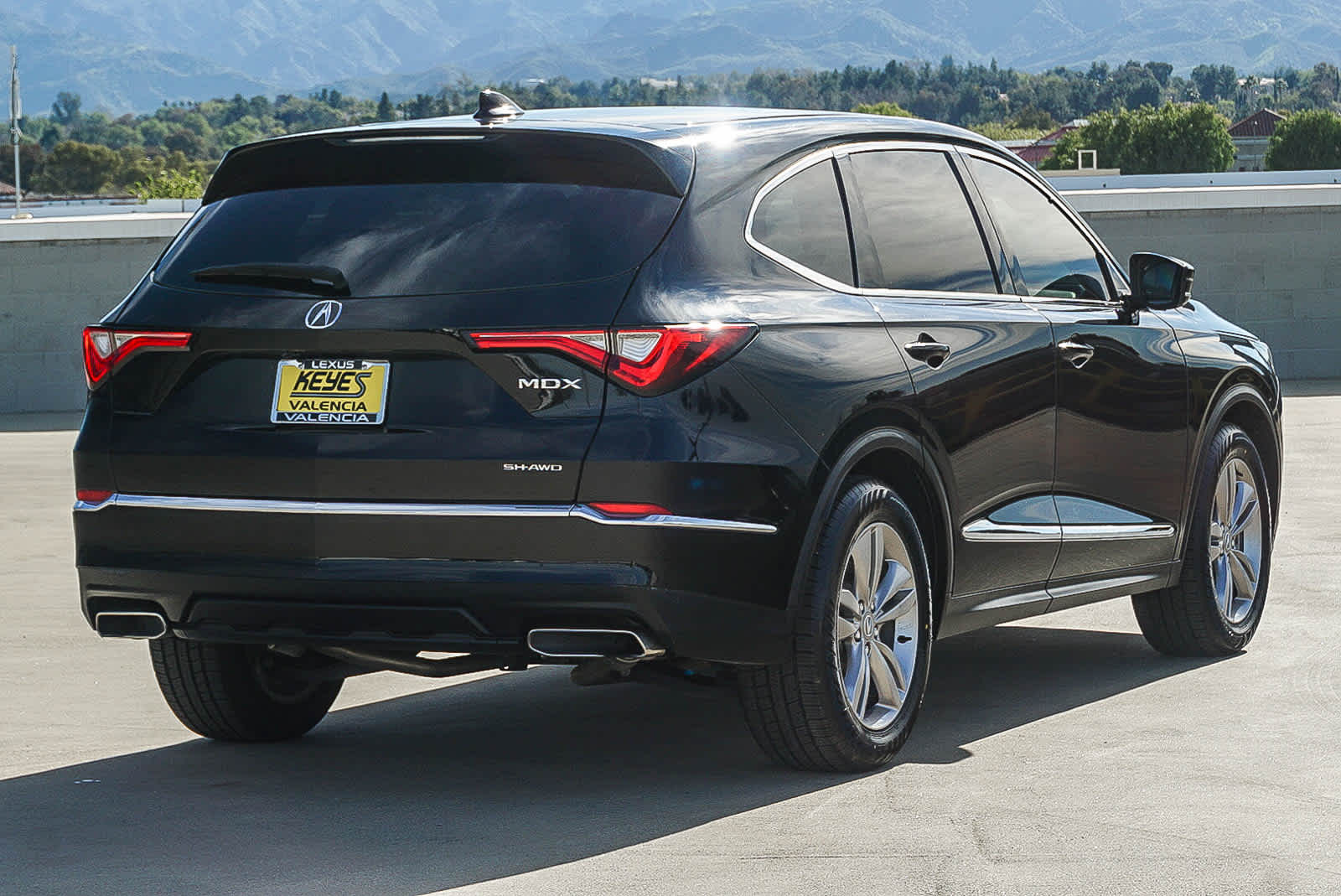 Thumbnail: 2023 Acura MDX - 4