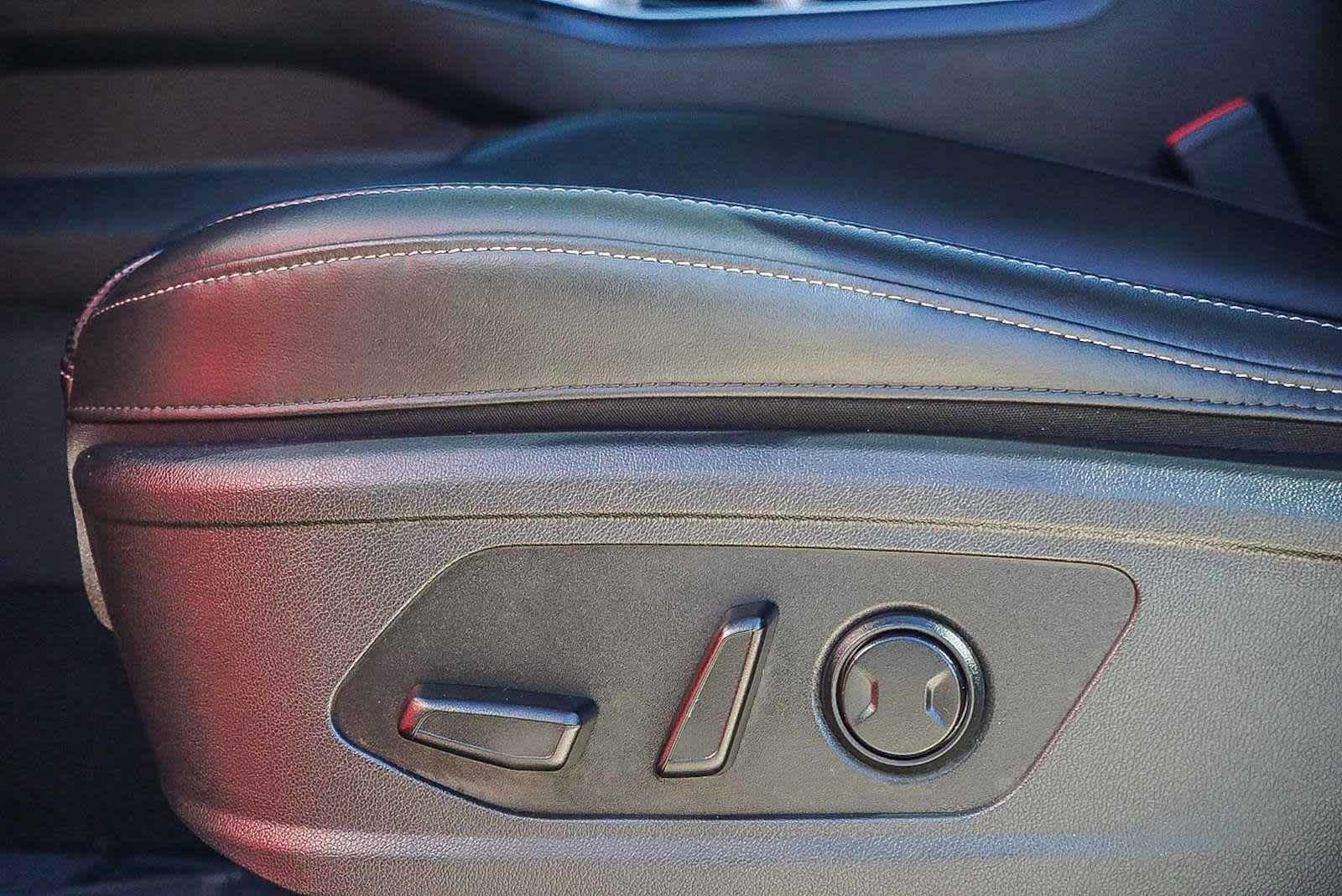 Thumbnail: 2023 Kia Sorento - 22