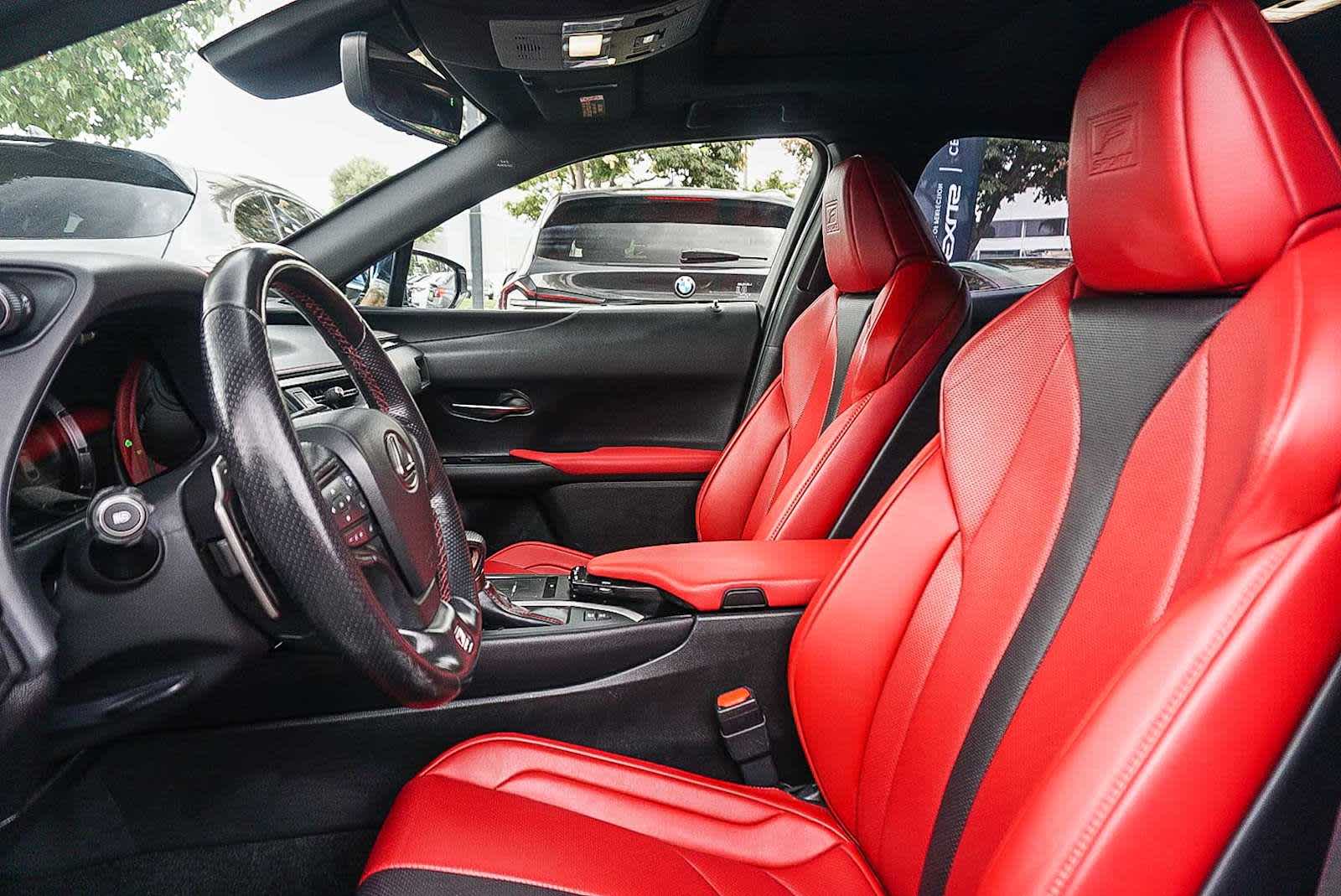 Thumbnail: 2020 Lexus UX - 16