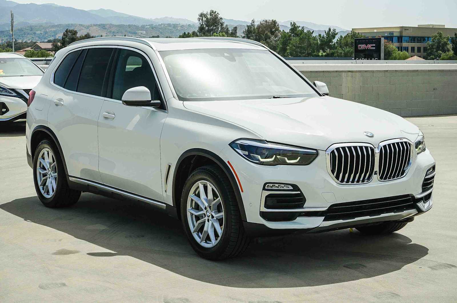 Thumbnail: 2021 BMW X5 - 4