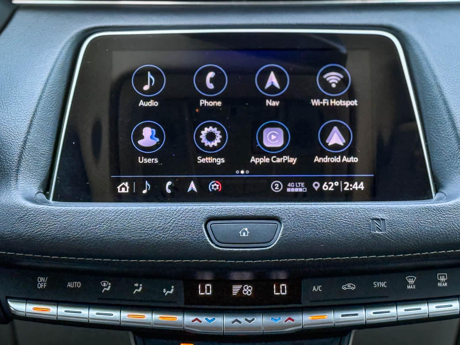 Thumbnail: 2020 Cadillac XT4 - 16