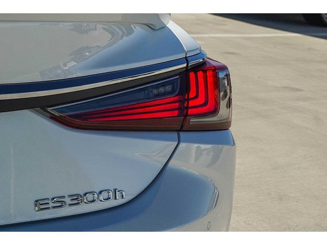 Thumbnail: 2025 Lexus ES - 11