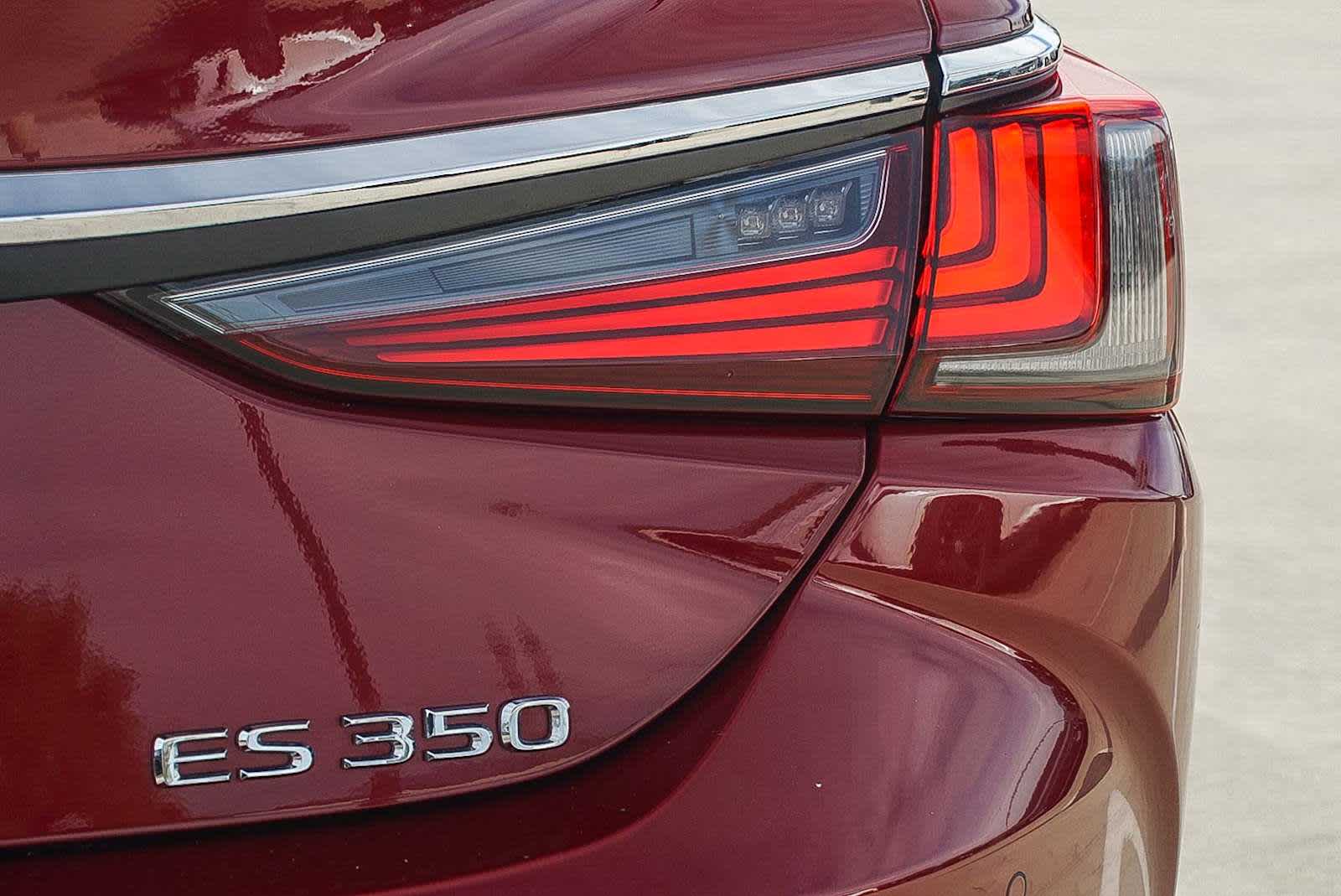 Thumbnail: 2025 Lexus ES - 11