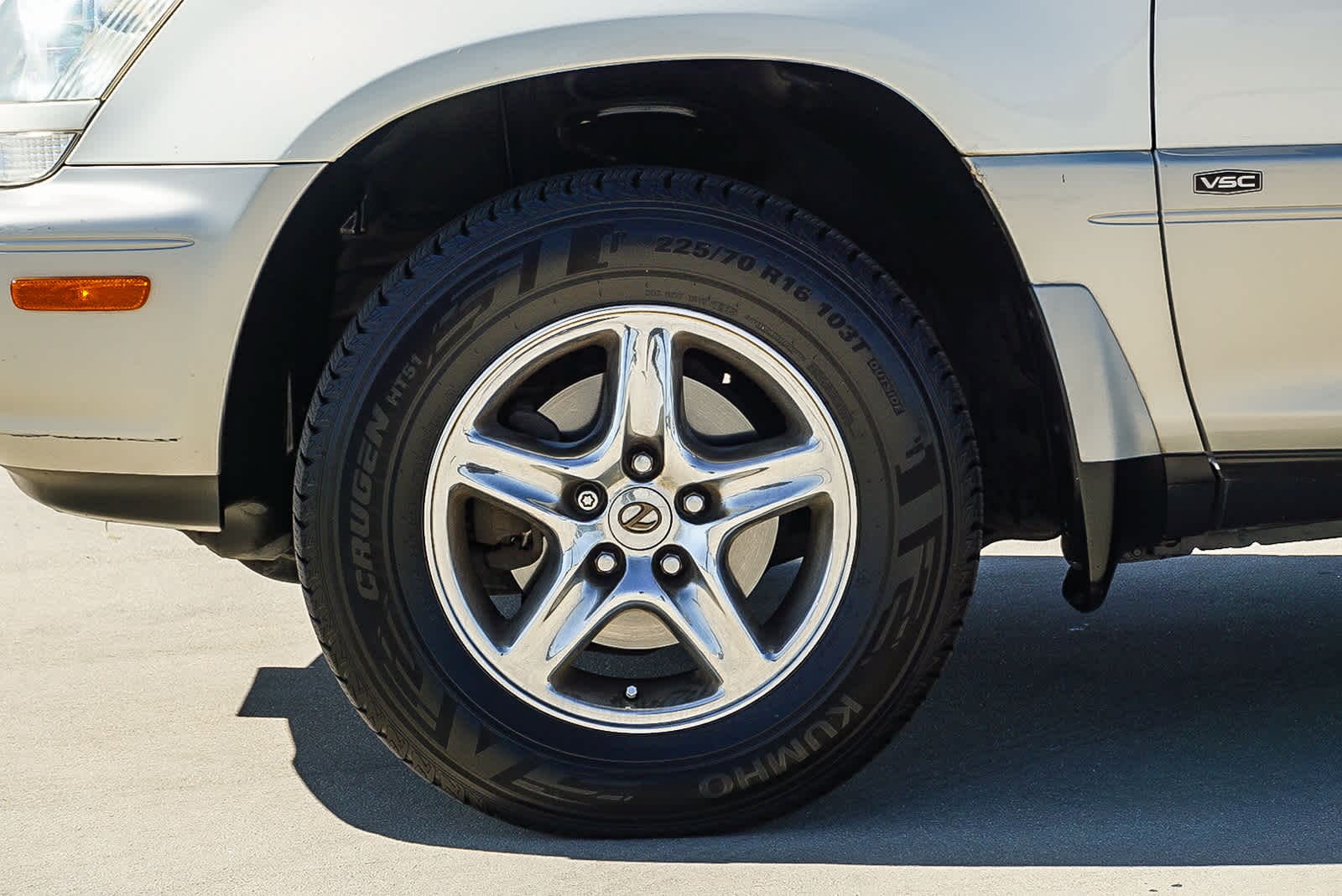 Thumbnail: 2002 Lexus RX - 8