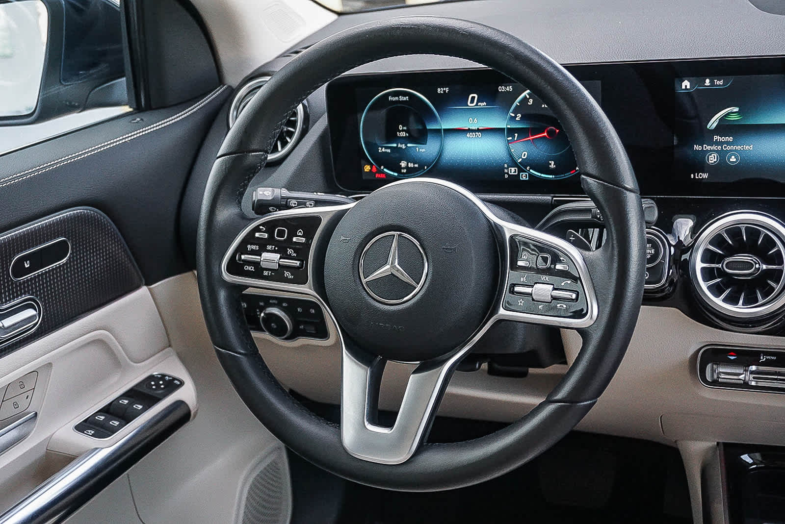 Thumbnail: 2022 Mercedes-Benz GLA - 16