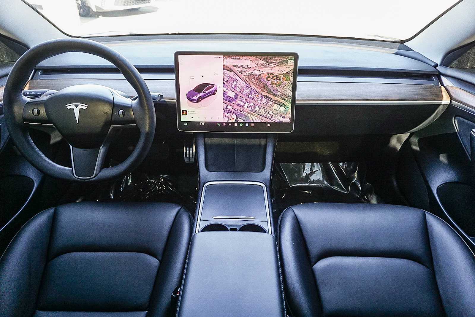 Thumbnail: 2022 Tesla Model 3 - 16