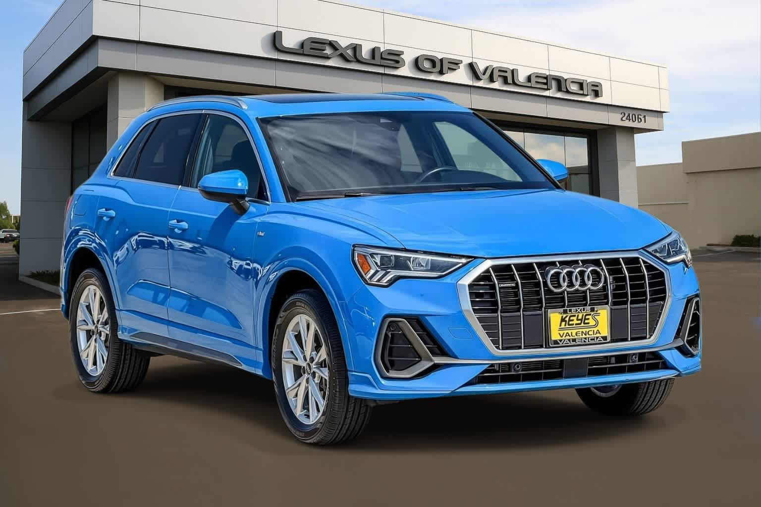 Thumbnail: 2023 Audi Q3 - 4