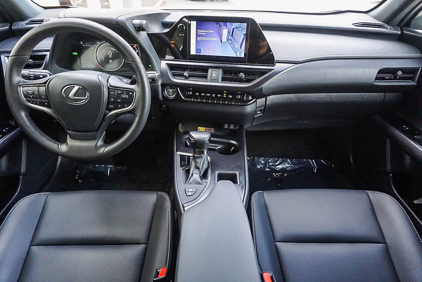 Thumbnail: 2024 Lexus UX - 13