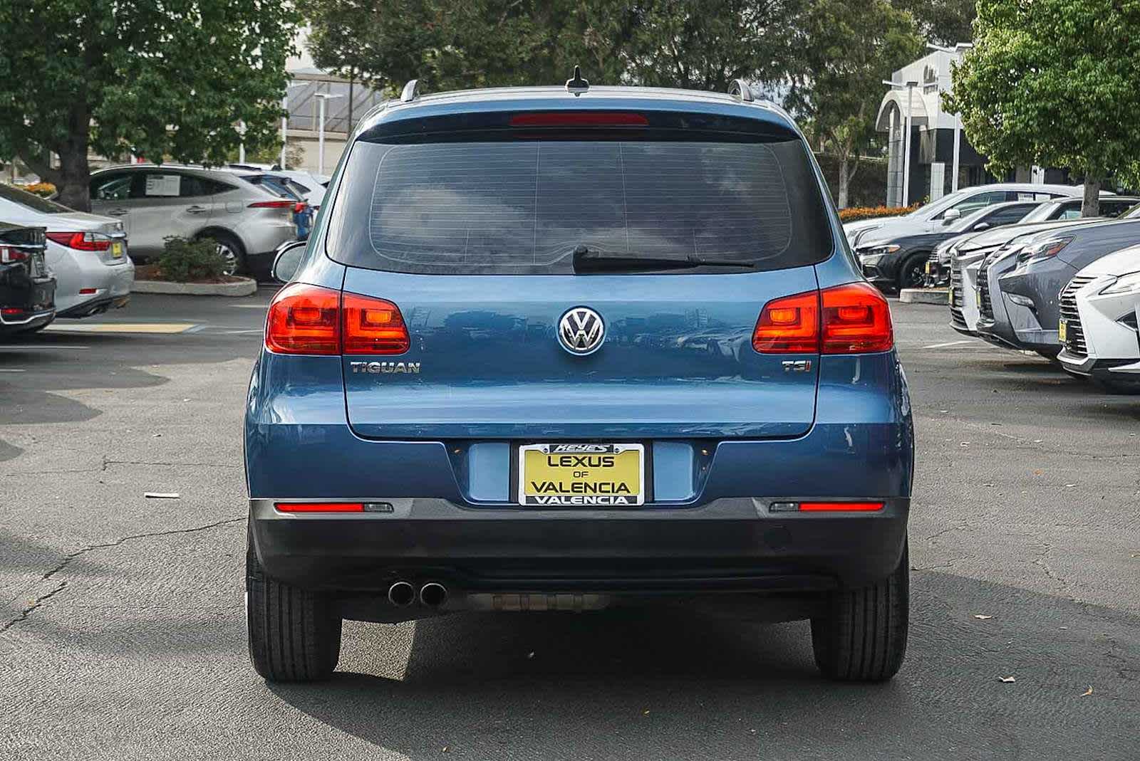 Thumbnail: 2017 Volkswagen Tiguan - 3