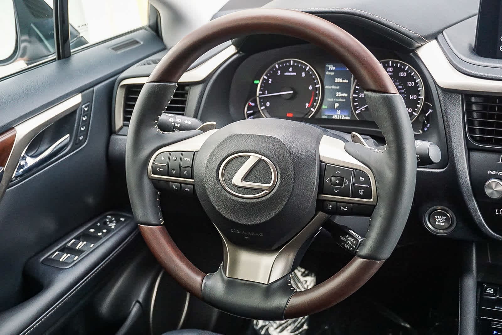 Thumbnail: 2020 Lexus RX - 16