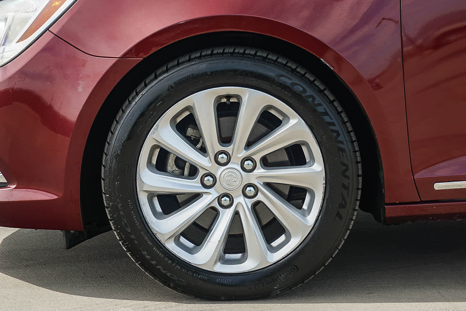 Thumbnail: 2015 Buick LaCrosse - 9