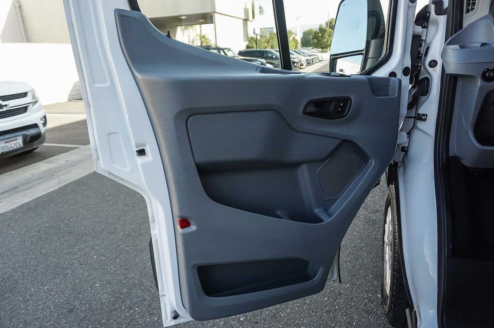 Thumbnail: 2018 Ford Transit Series - 24