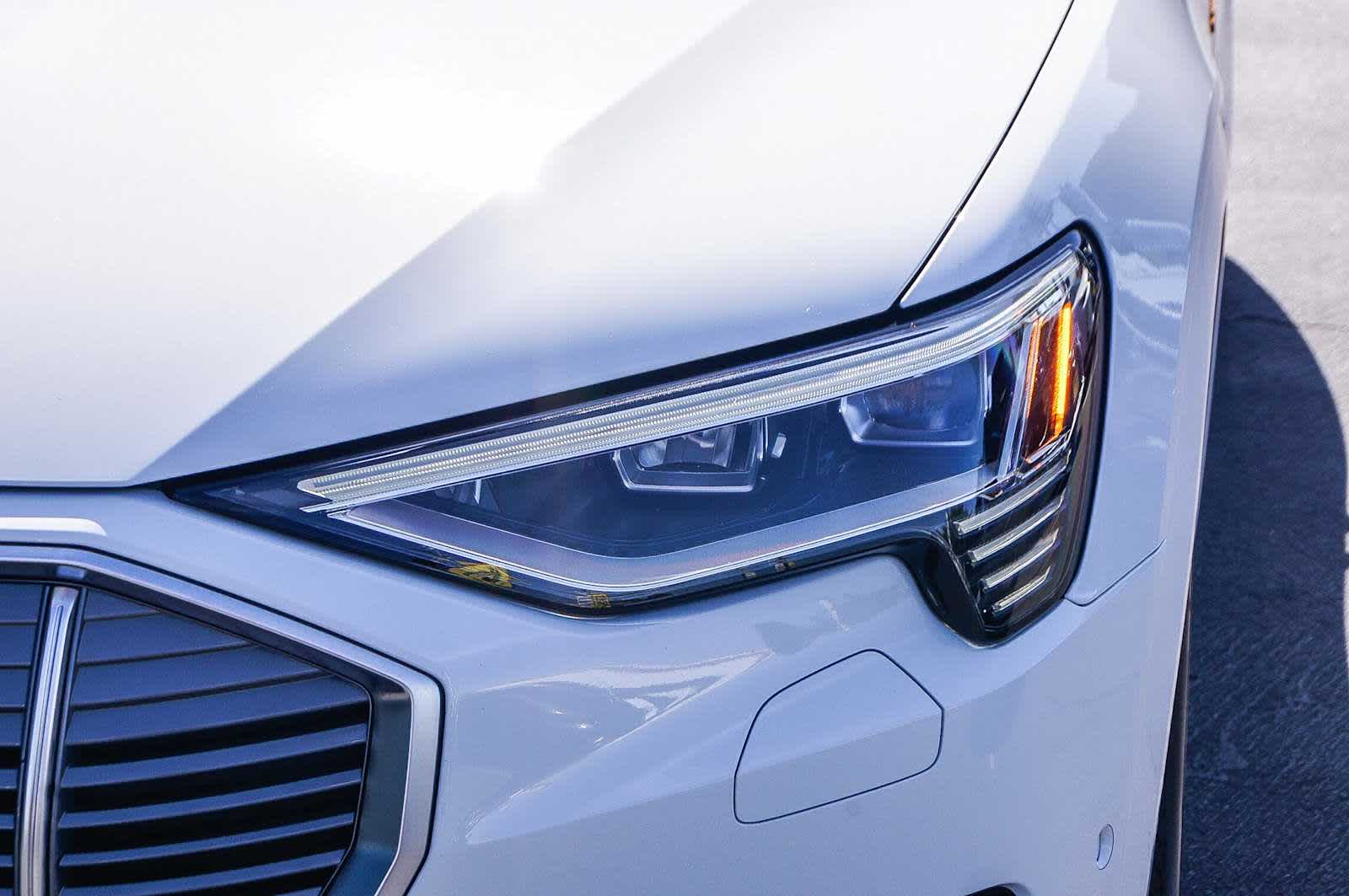 Thumbnail: 2022 Audi e-tron - 7