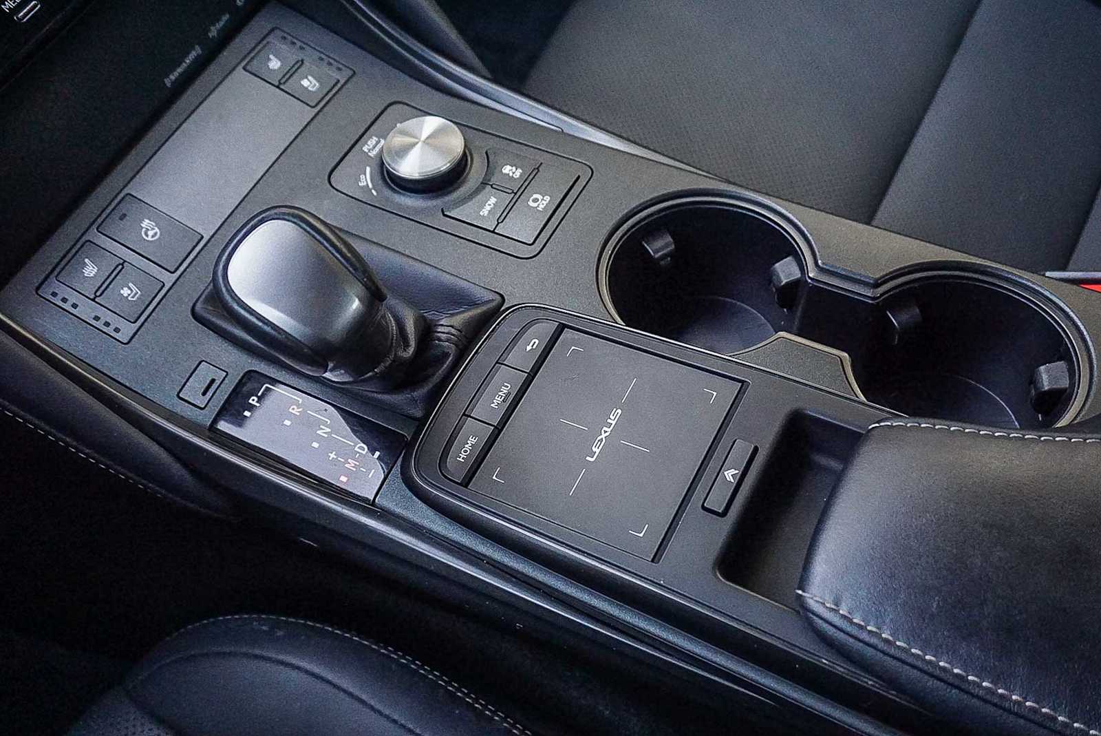 Thumbnail: 2023 Lexus IS - 23