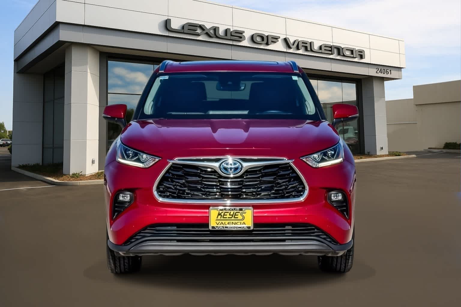 Thumbnail: 2023 Toyota Highlander - 6