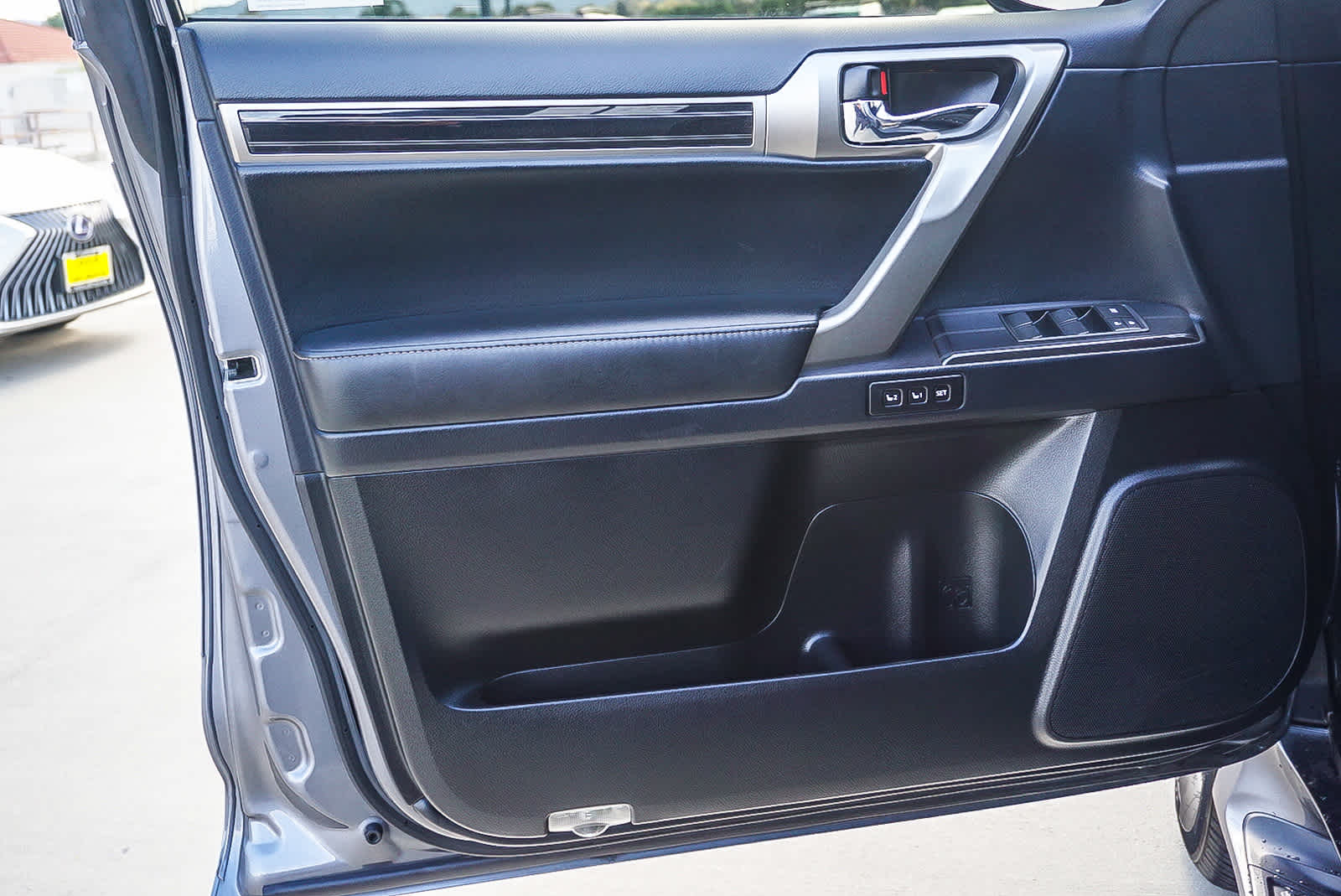 Thumbnail: 2020 Lexus GX - 23