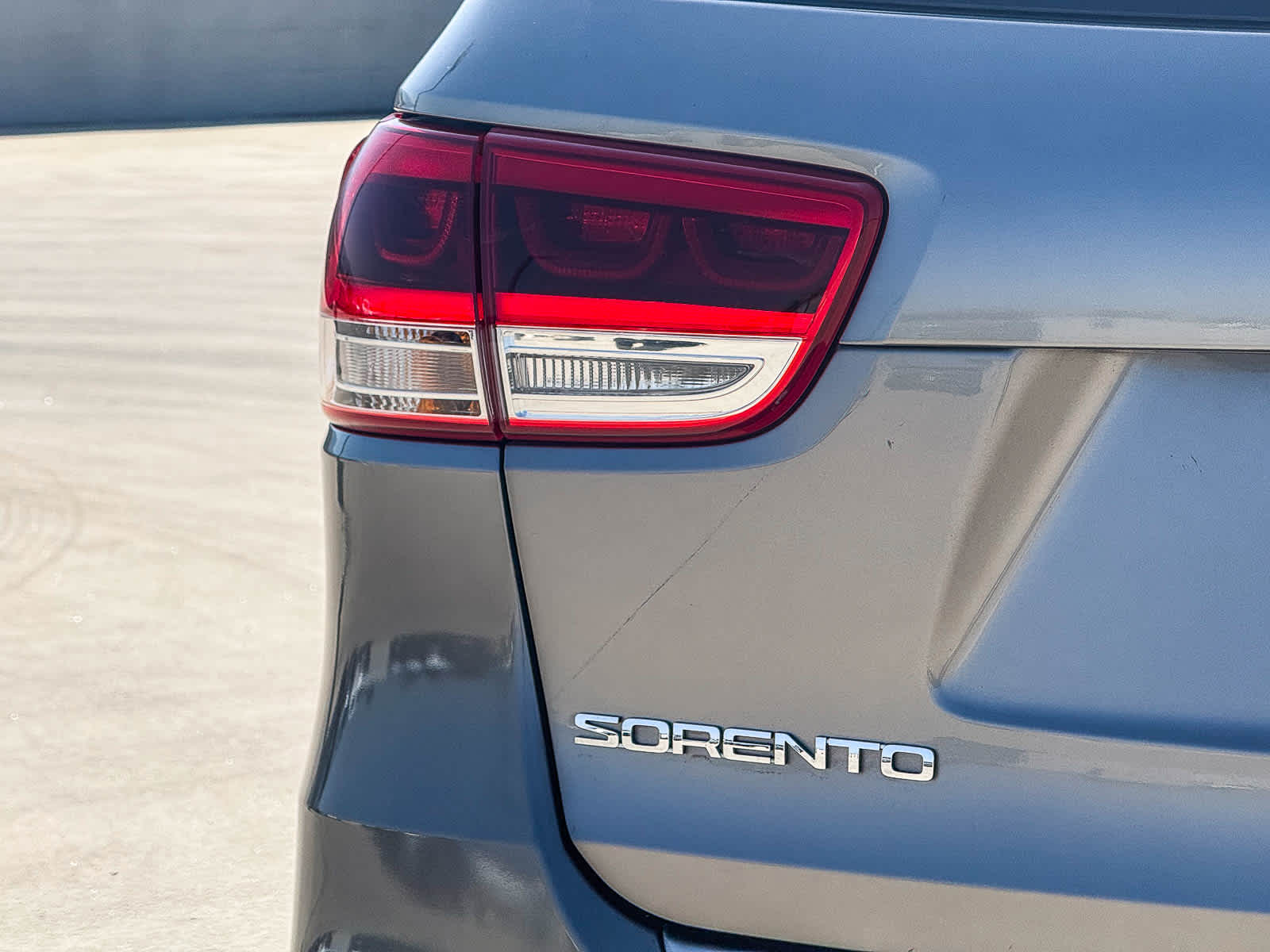 Thumbnail: 2016 Kia Sorento - 11