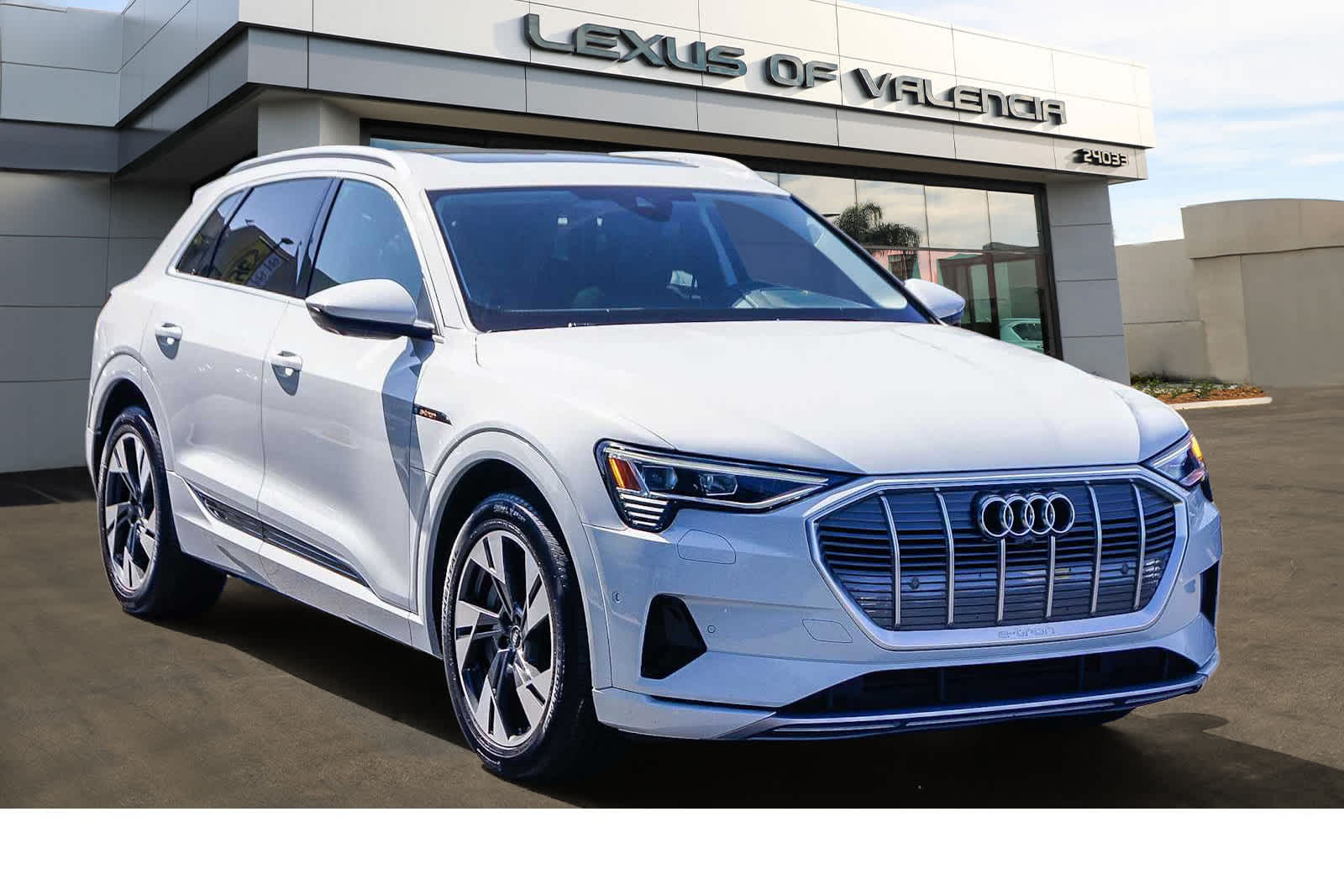 Thumbnail: 2022 Audi e-tron - 5