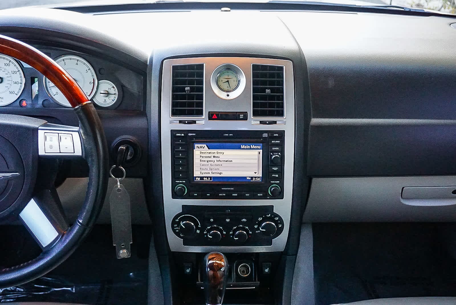 Thumbnail: 2006 Chrysler 300 - 14