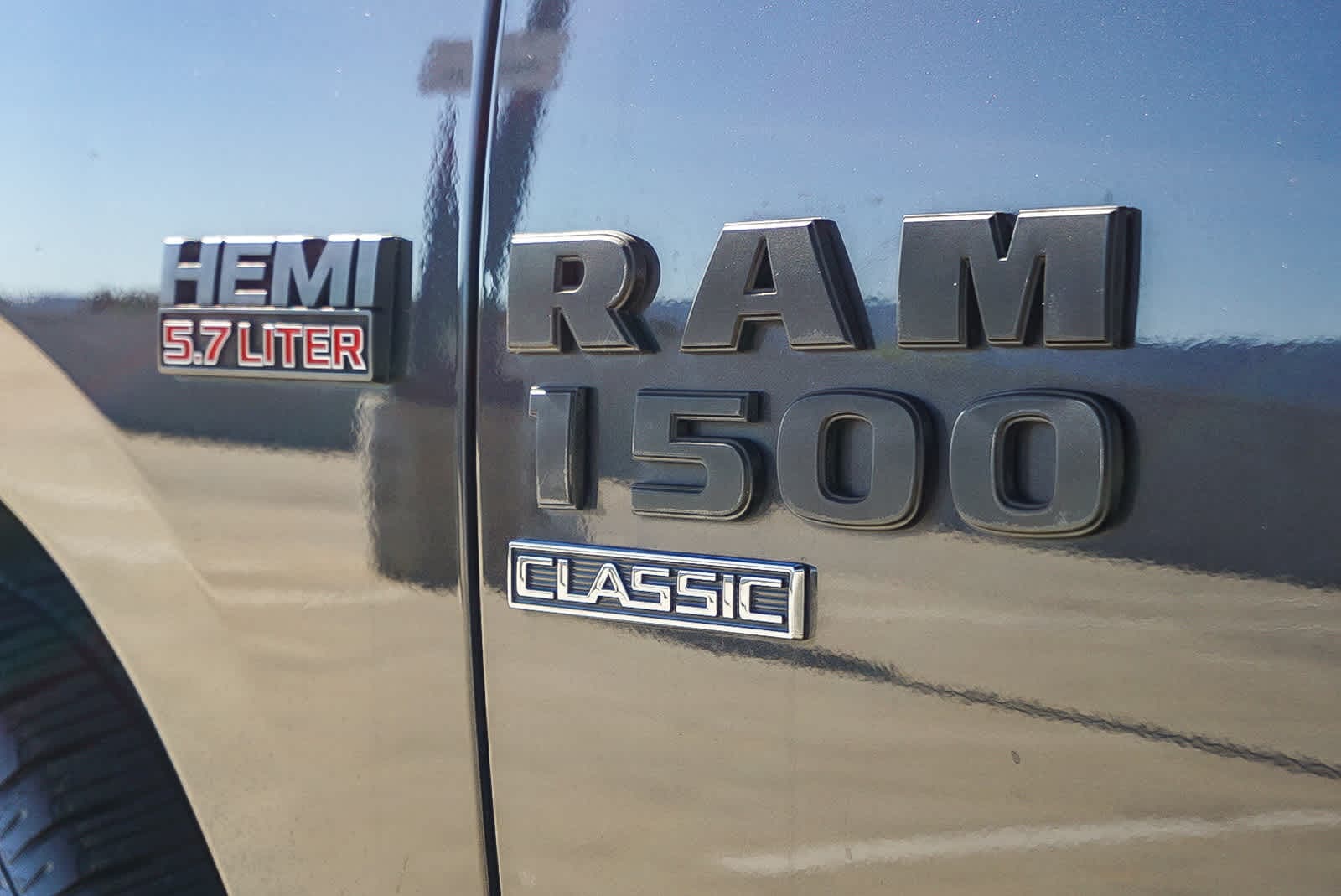 Thumbnail: 2019 RAM 1500 Classic - 12