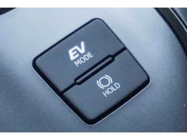 Thumbnail: 2025 Lexus UX - 46