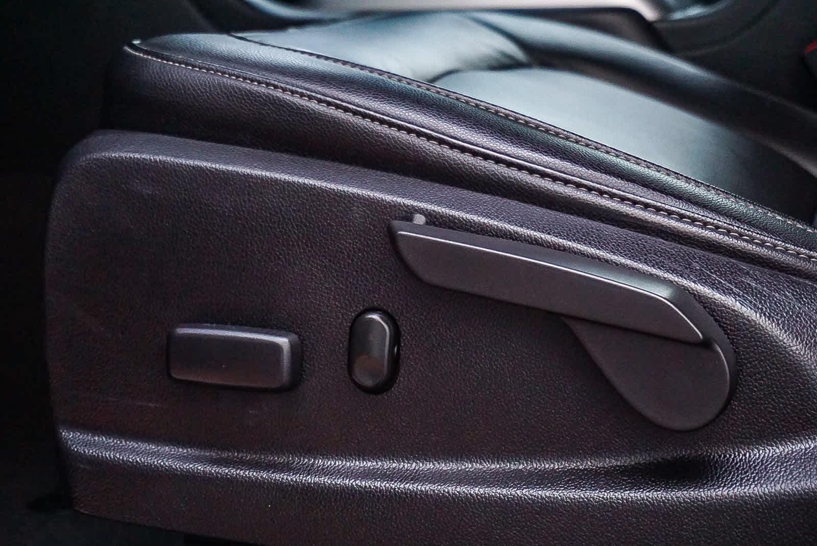 Thumbnail: 2020 Chevrolet Colorado - 24