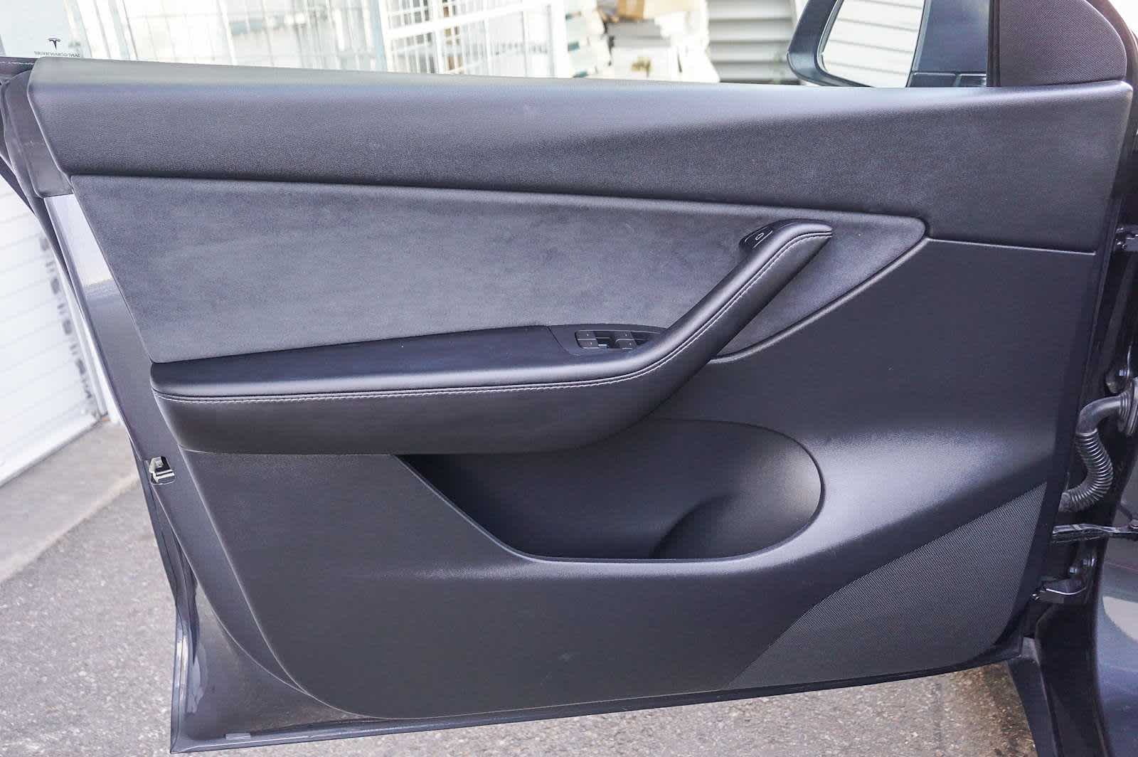 Thumbnail: 2021 Tesla Model Y - 21