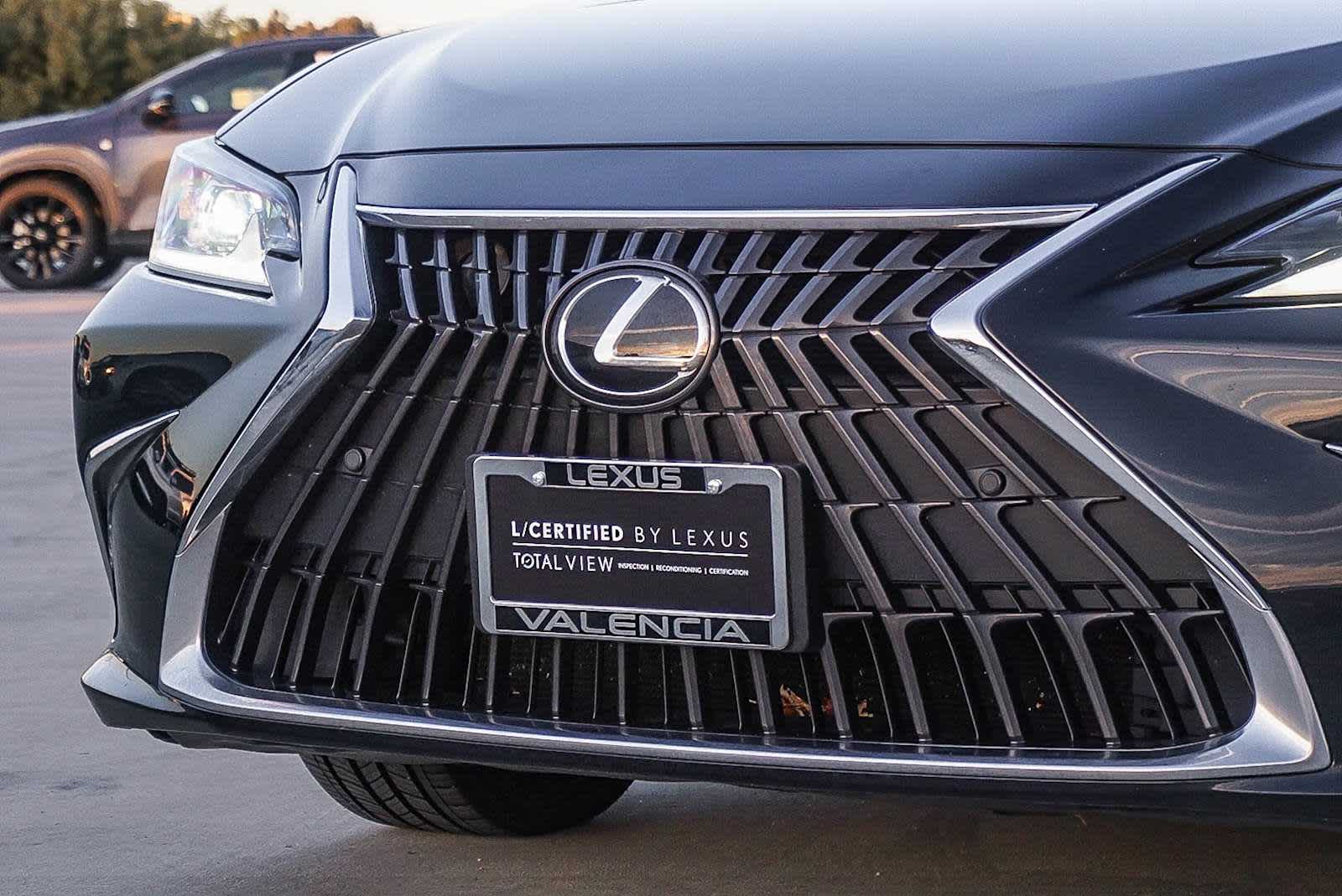 Thumbnail: 2025 Lexus ES - 13