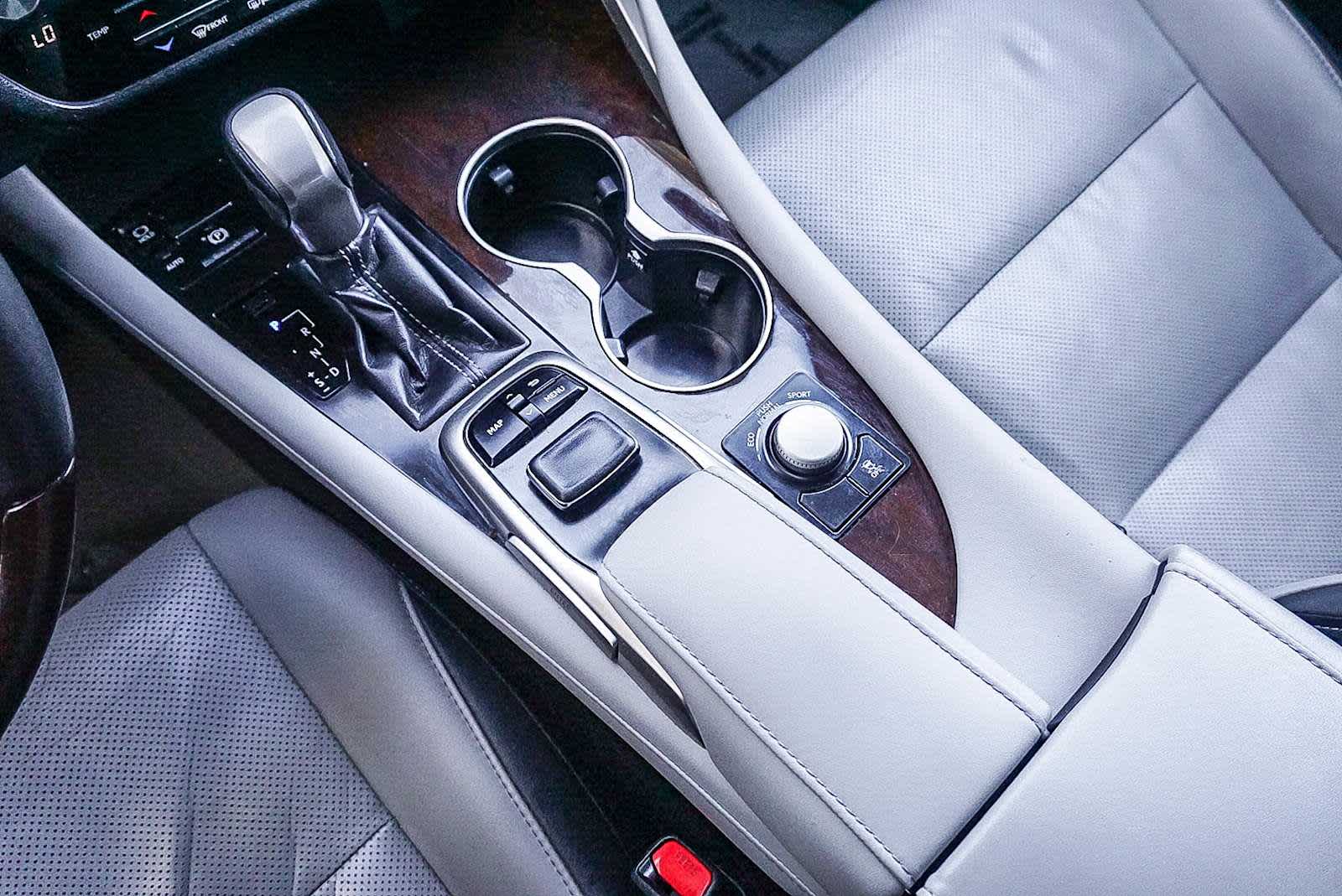 Thumbnail: 2017 Lexus RX - 23