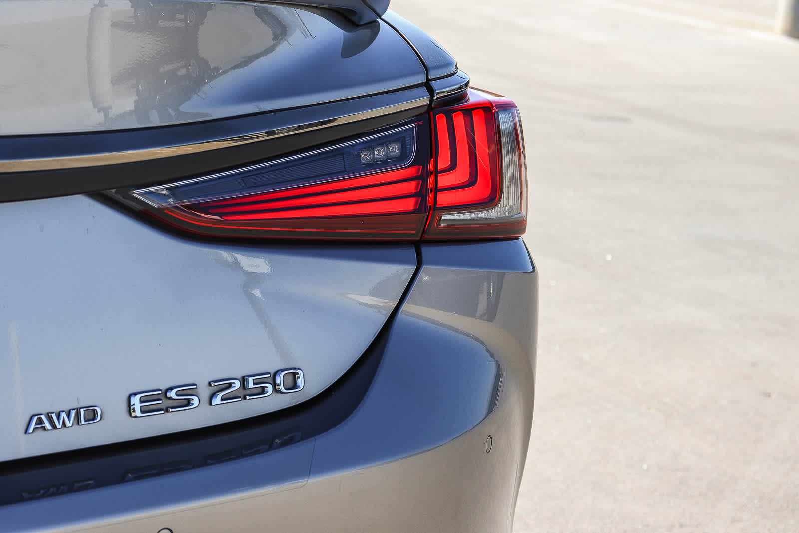 2021 Lexus ES F SPORT - Photo 12