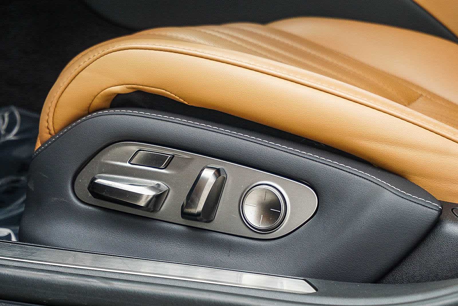 Thumbnail: 2025 Lexus LS - 21