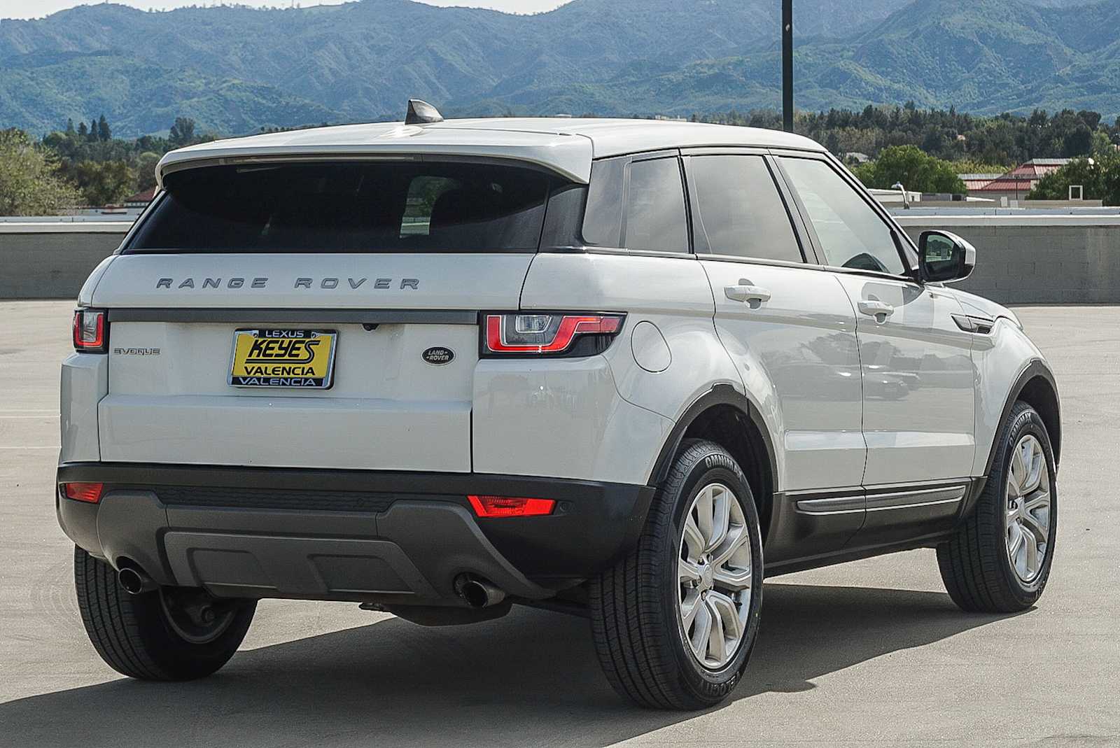 Thumbnail: 2018 Land Rover Range Rover Evoque - 5