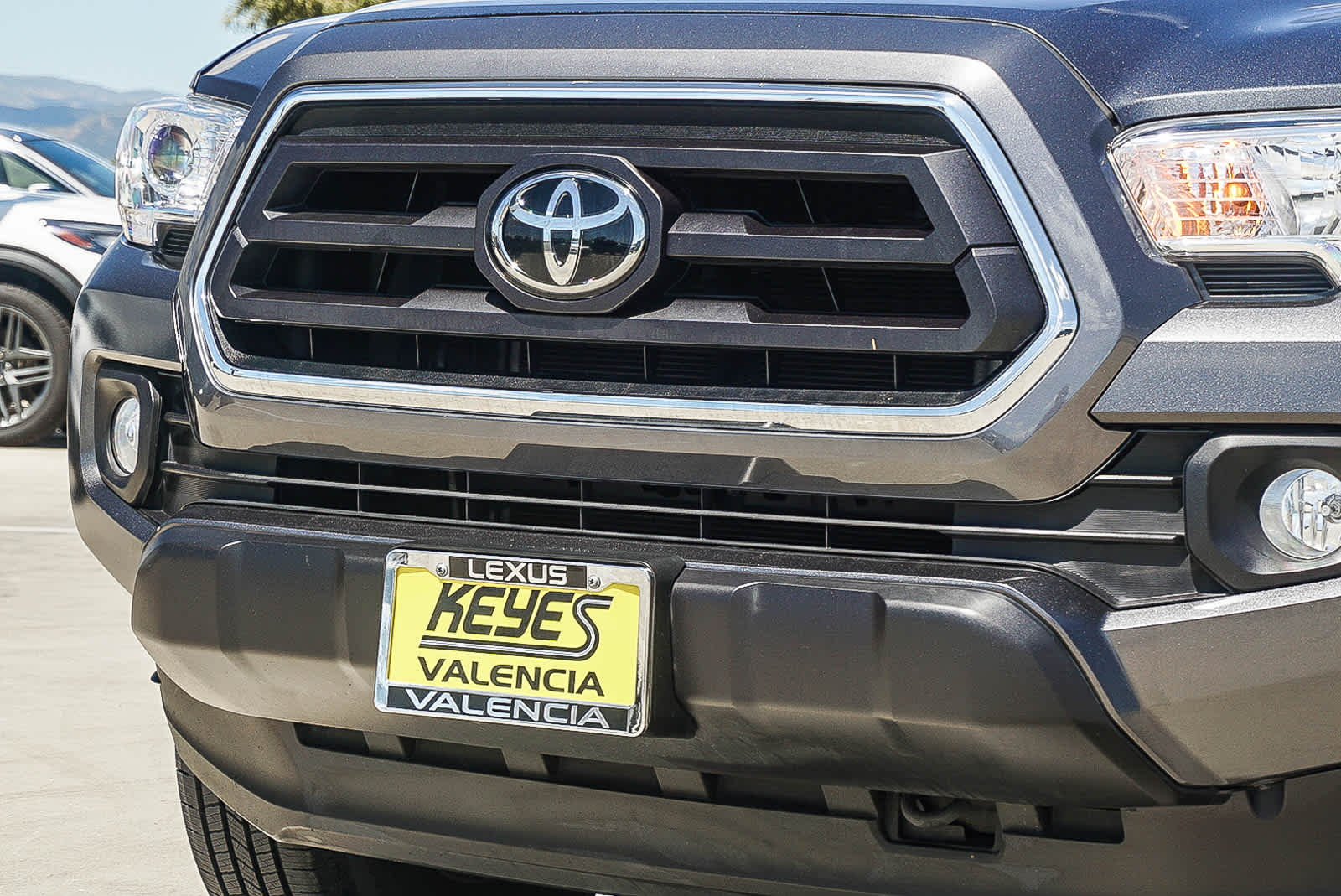 2023 Toyota Tacoma SR5 V6 photo 3