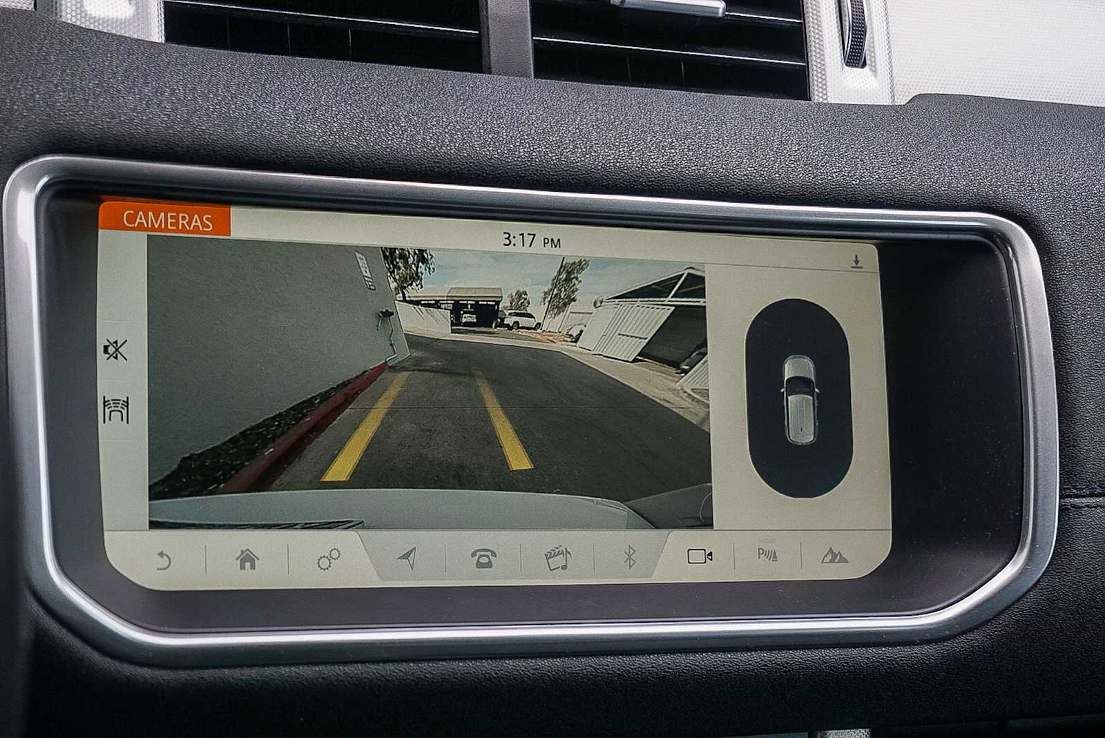 Thumbnail: 2018 Land Rover Range Rover Evoque - 25