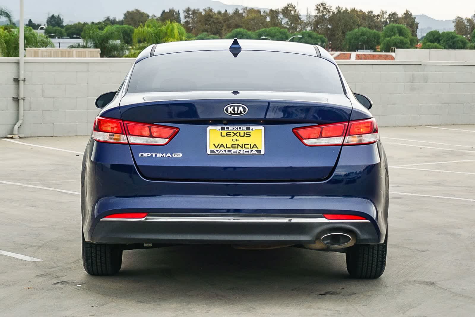 2017 Kia Optima 1.6T LX photo 3