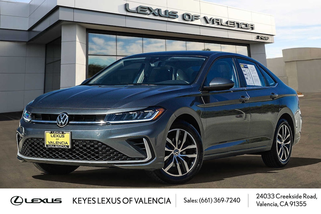 Used 2025 Volkswagen Jetta 1.5T SE Sedan