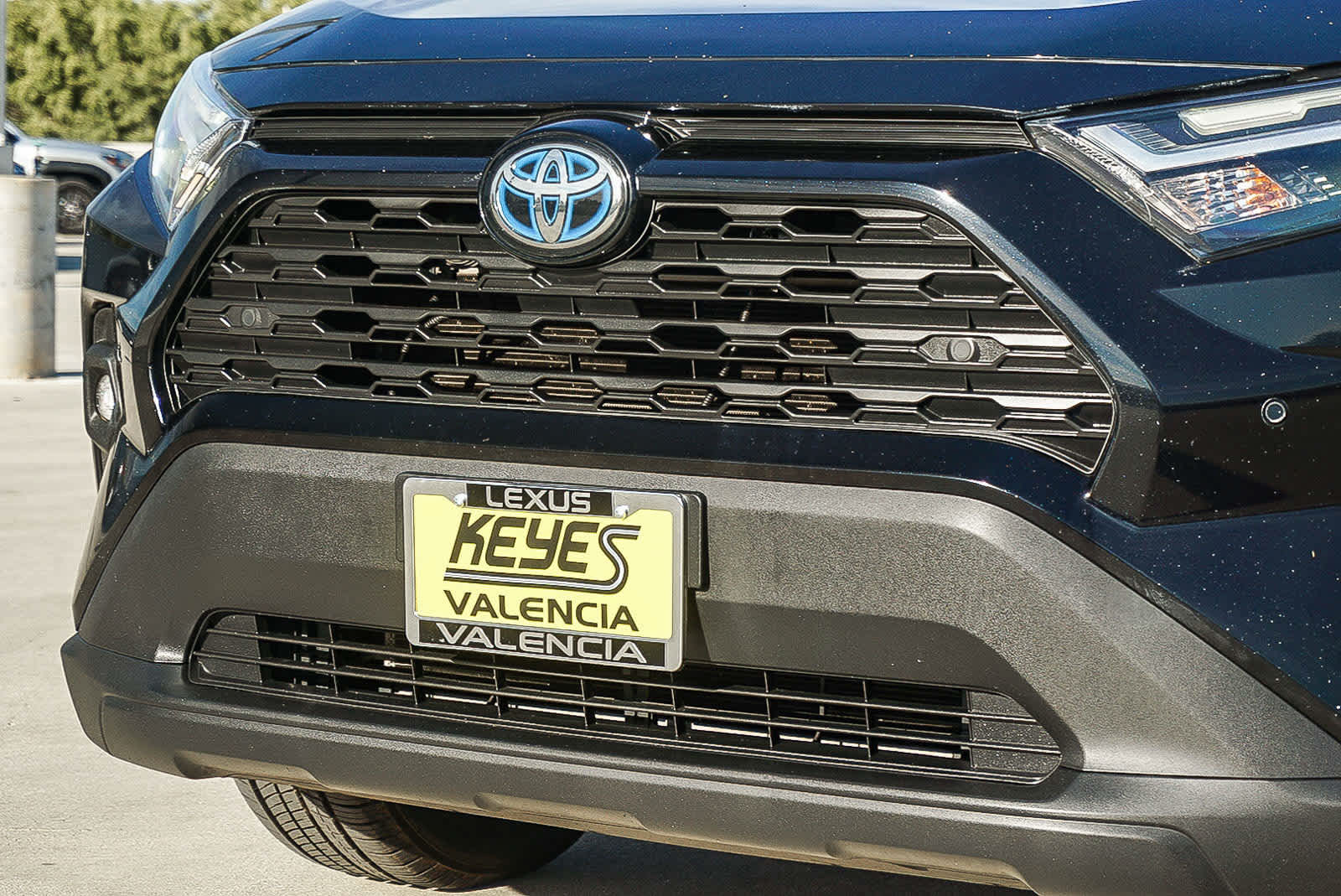 Thumbnail: 2022 Toyota RAV4 - 8