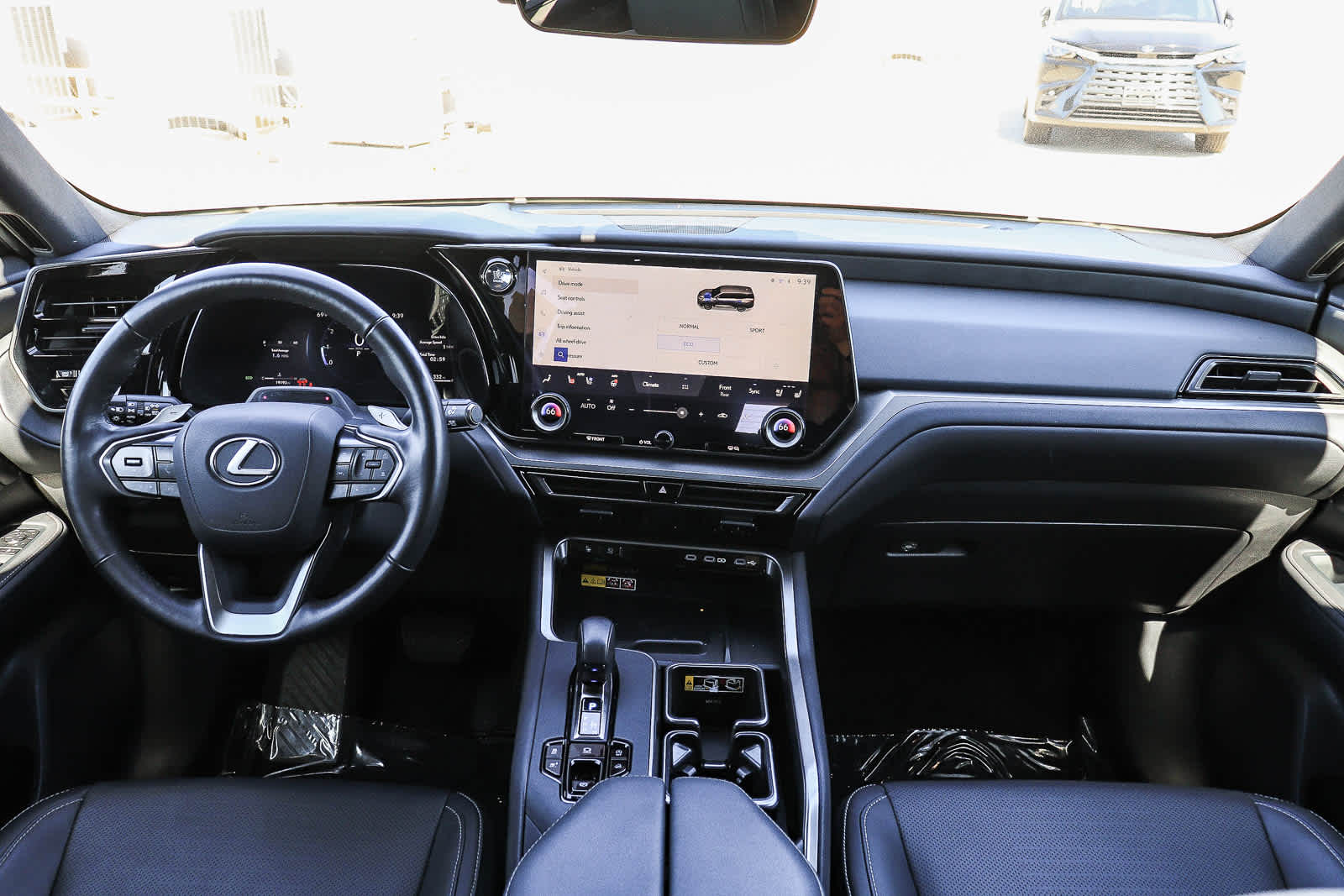 Thumbnail: 2025 Lexus TX - 12