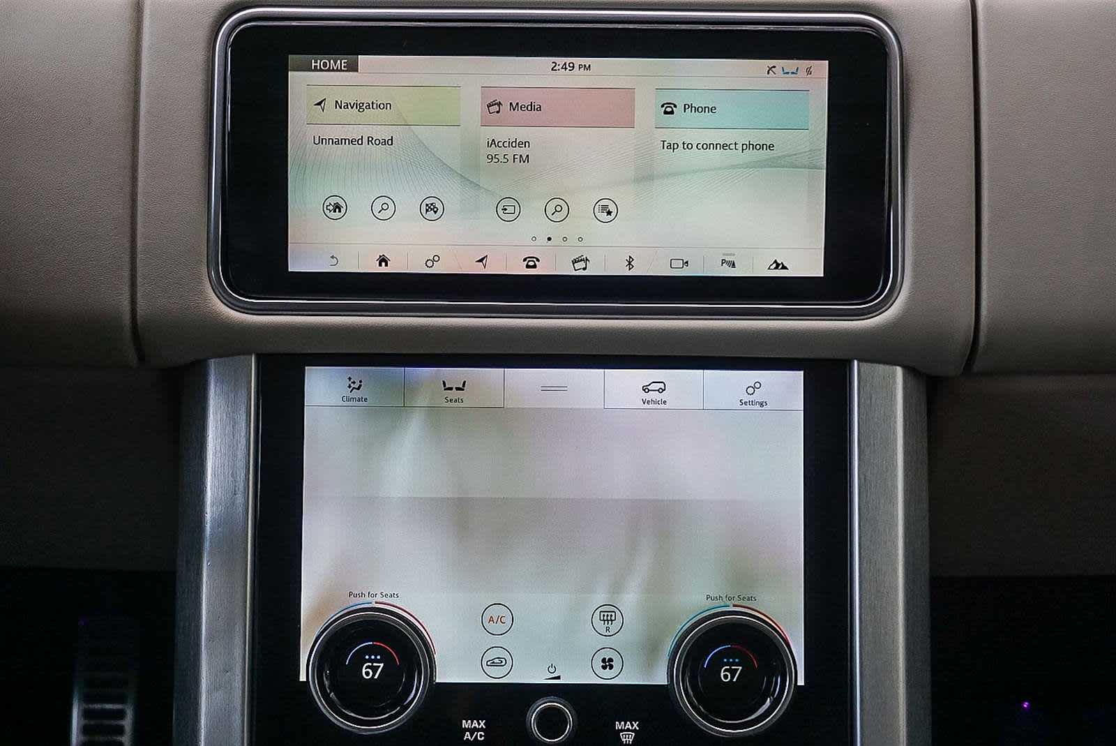 Thumbnail: 2022 Land Rover Range Rover - 16