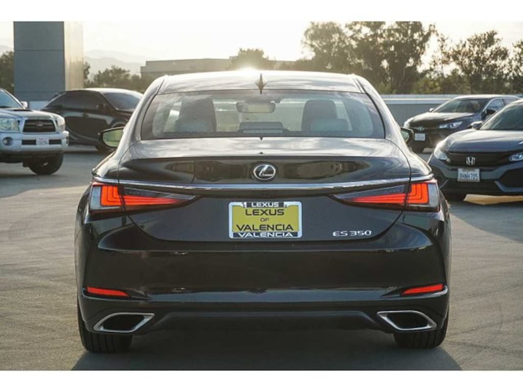 New 2025 Lexus ES 350 4-DOOR SEDAN