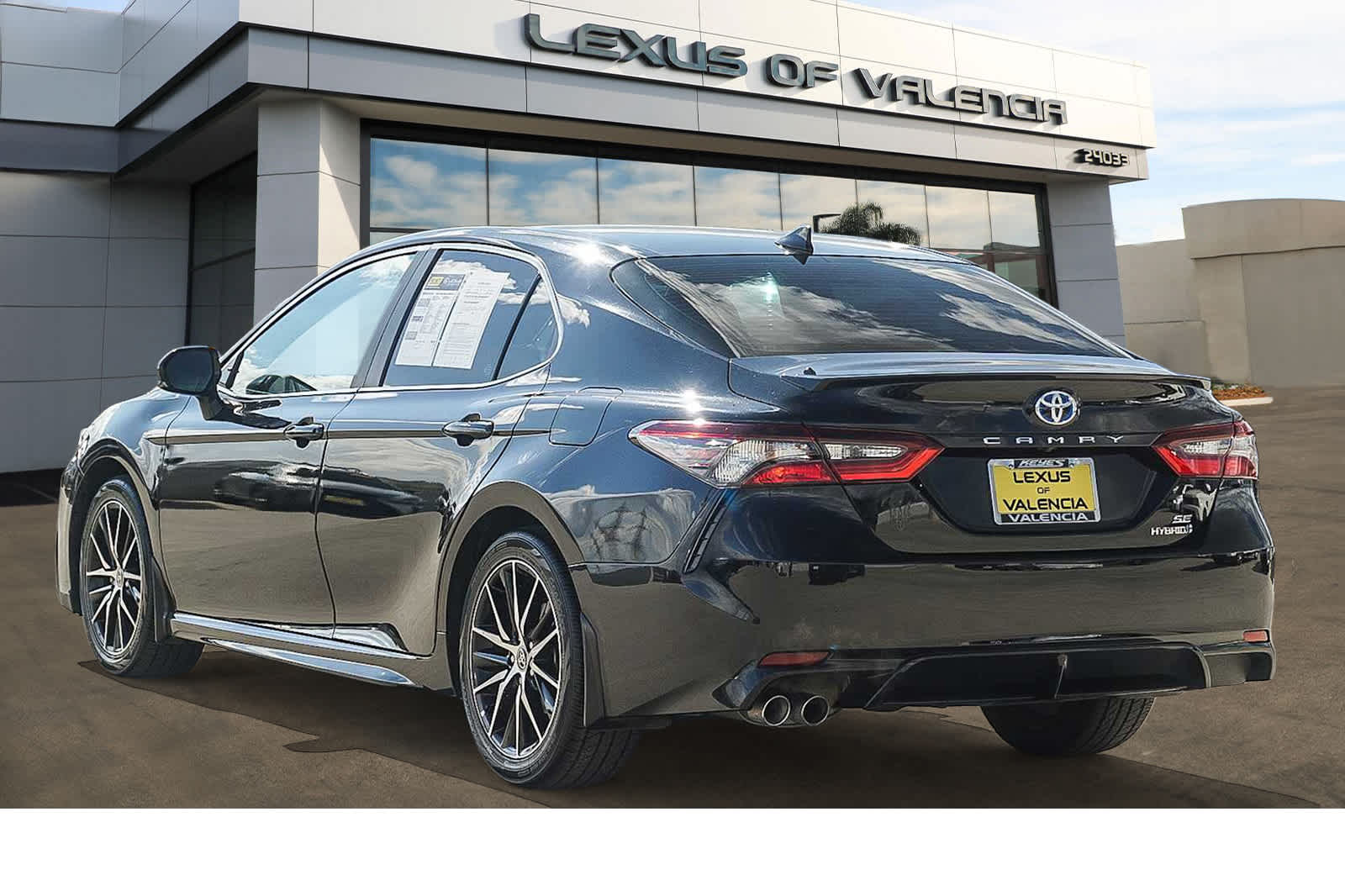 2024 Toyota Camry SE photo 4