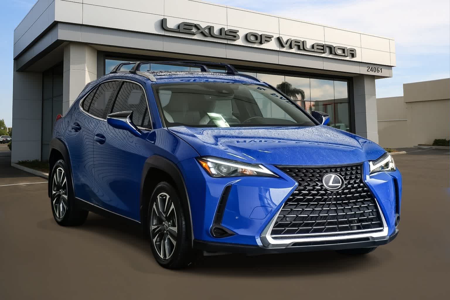 Thumbnail: 2023 Lexus UX - 3