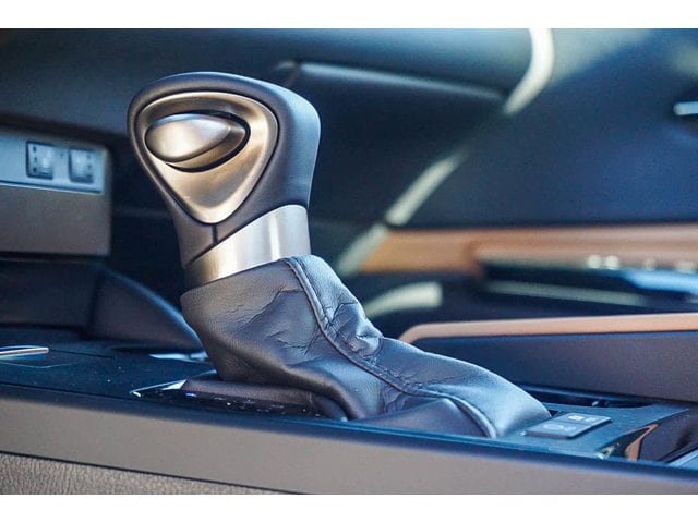 Thumbnail: 2025 Lexus ES - 20