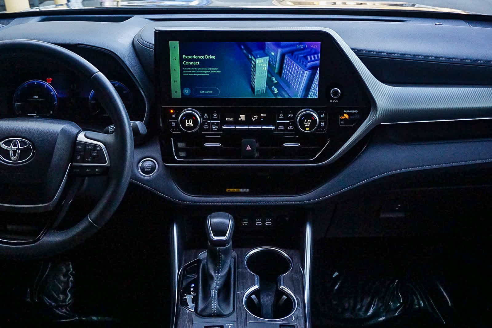 Thumbnail: 2024 Toyota Highlander - 15