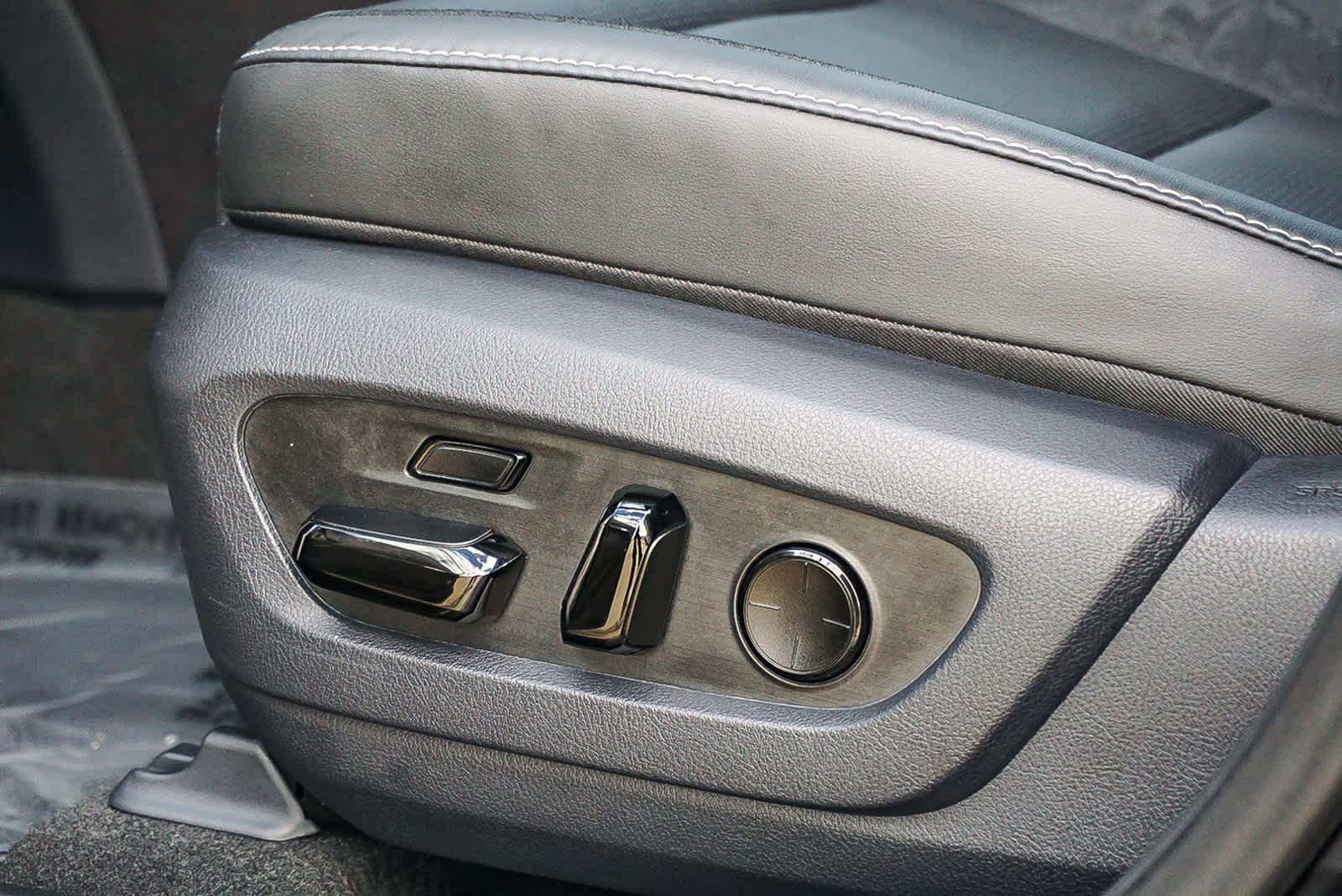 Thumbnail: 2025 Lexus RX - 21