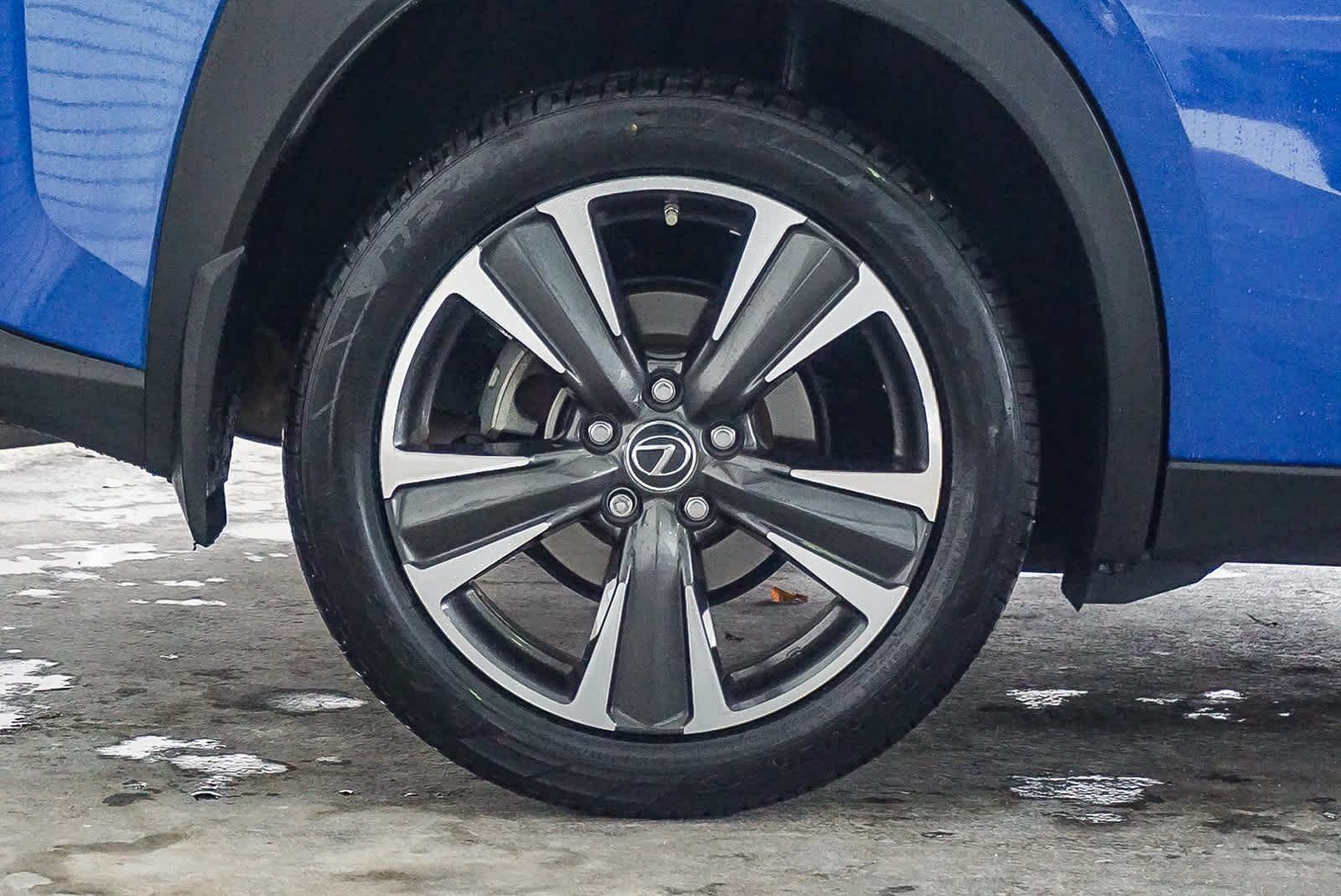 Thumbnail: 2023 Lexus UX - 4