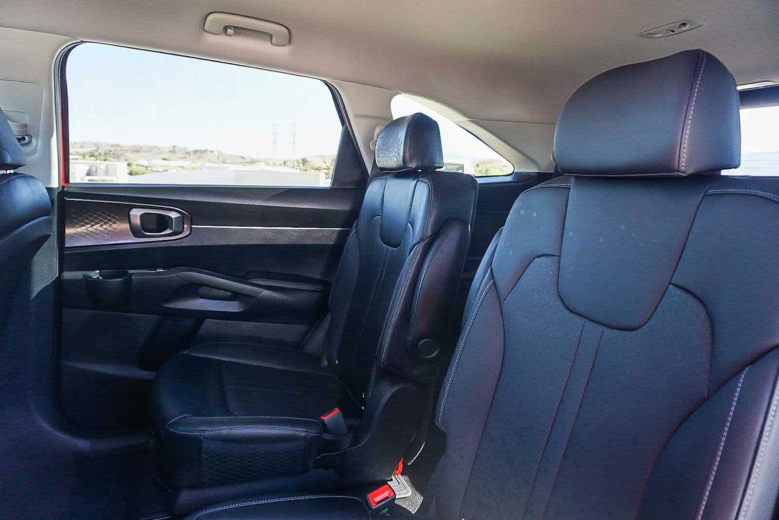 Thumbnail: 2023 Kia Sorento - 19